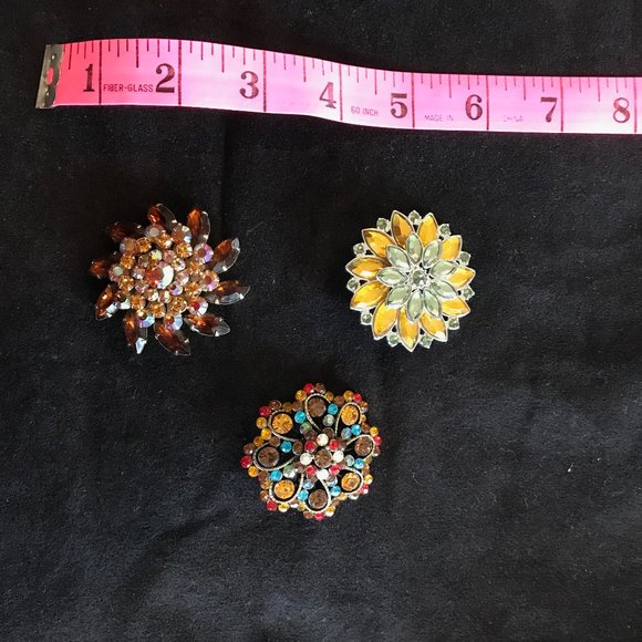 Lot of 3 Unmarked Brooches Rhinestones Colored - Picture 1 of 1